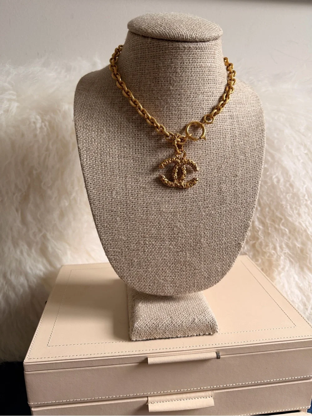CHANEL Gold CC Pendant lava Necklace
